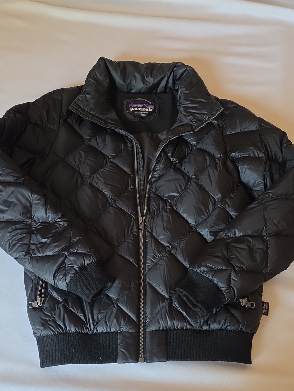 Patagonia Black Quilted Women's Bomber Jacket - Picture 3 of 6